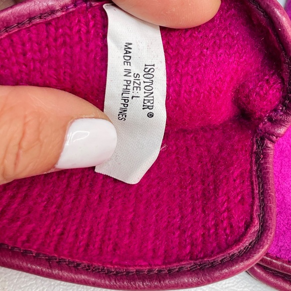 Elegant Pink Suede Gloves - Picture 4 of 5